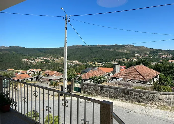 ゲストハウス Familiar Do Januario Bilhó